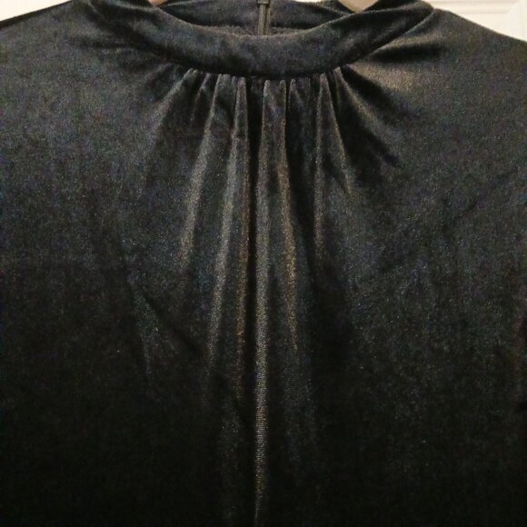 NEW Modcloth Shine with Me Black Velvet Mock Neck‎ Flutter Sleeve Jumpsuit XS - Picture 5 of 15